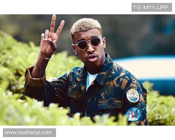 扎头发的足球明星你知道谁是谁吗揭秘那些球场上的发型潮人 扎头发的足球明星你知道谁是谁吗揭秘那些球场上的发型潮人